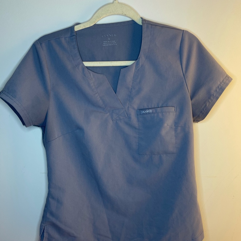 Women's 1-Pocket Tuck-In Top SCRUBS